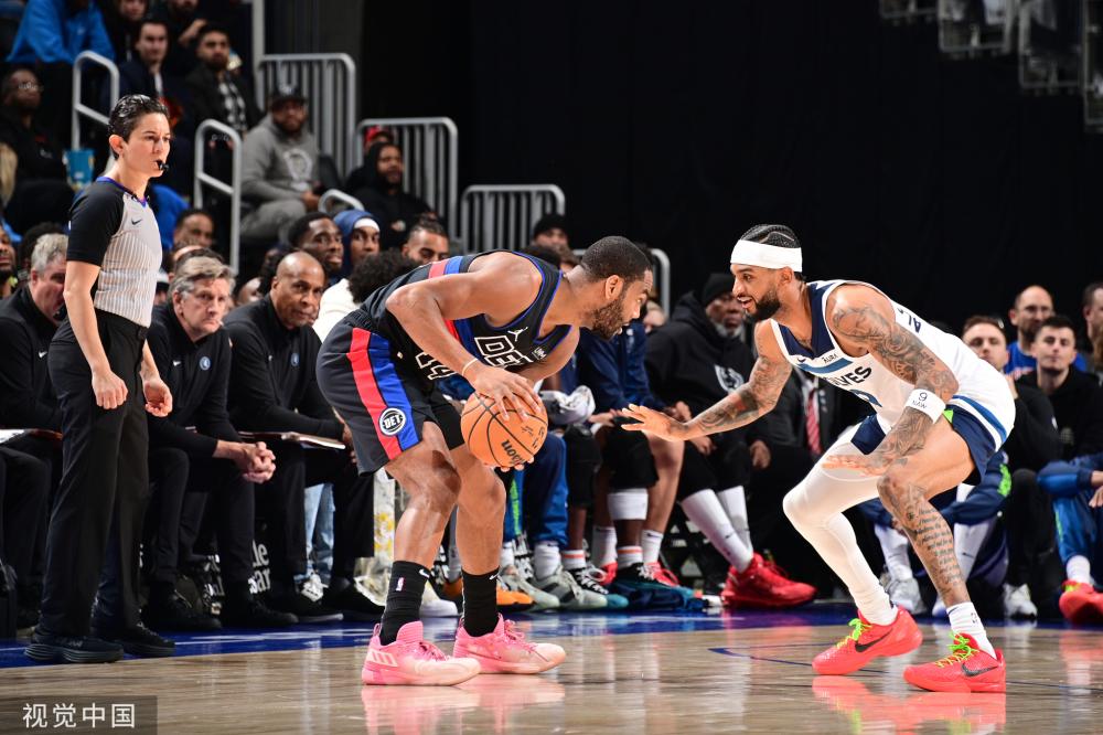 彻底拉开 彻底拉开