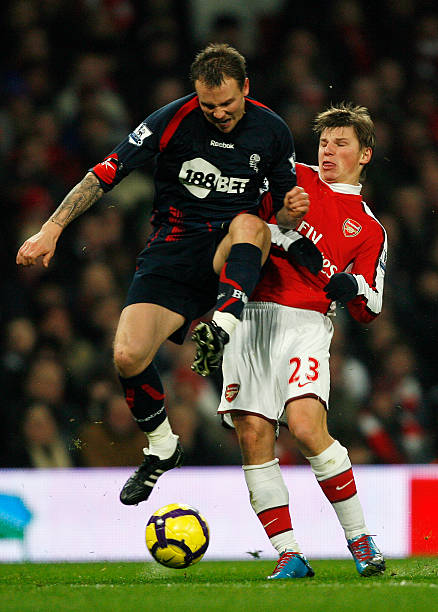 少暴露出一 少暴露出一