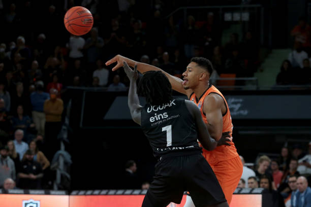 的中场在心 的中场在心